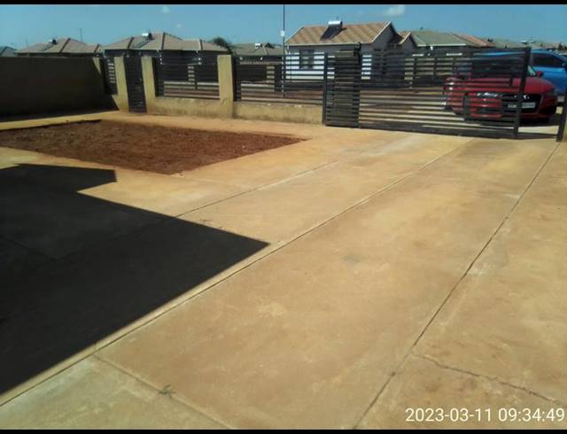 2 BEDROOM HOUSE FOR SALE IN THE ORCHARDS